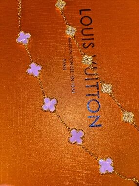 NWOT Designer Gold Tone with Lilac Clover Motifs Bracelet